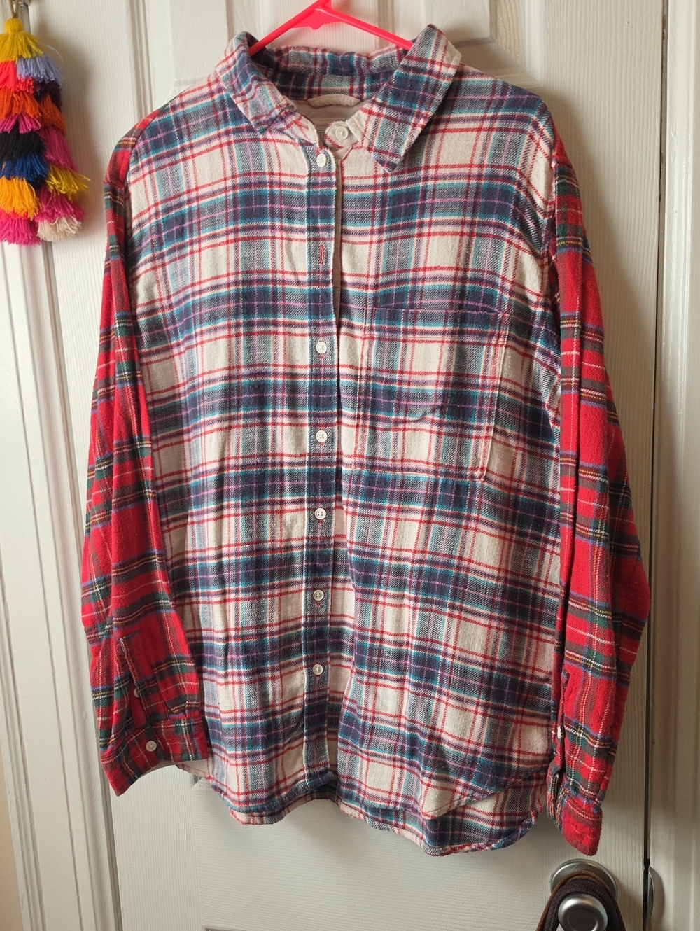 NWOT AMERICAN EAGLE Classic Red Plaid WOMEN'S Flannel Shirt